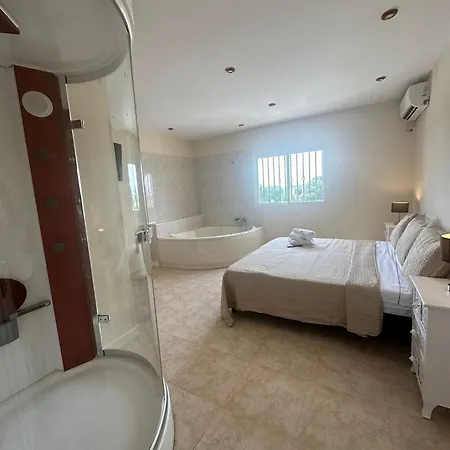 H Del Arco Gæstehus